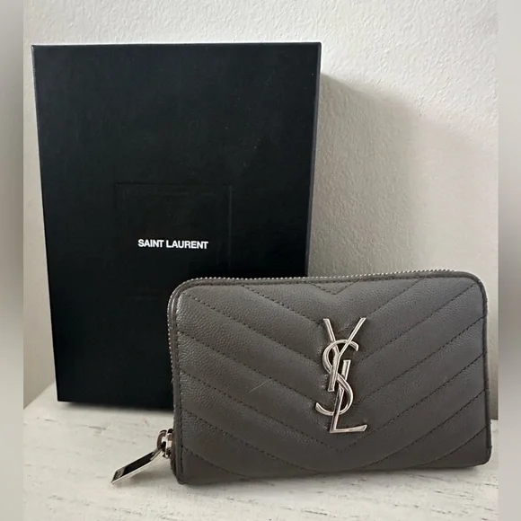 Saint Laurent Matelasse Chevron Monogram zipped wallet - Picture 2 of 10
